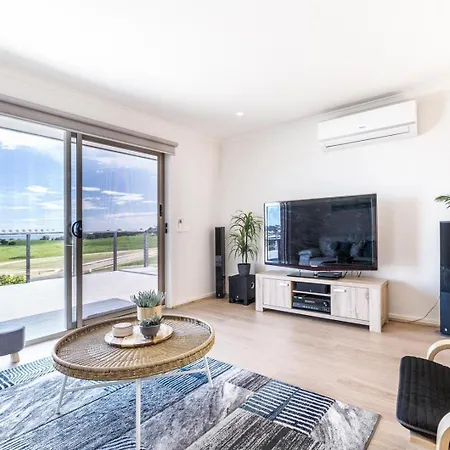 Ocean Vista Villa Lakes Entrance Exterior photo