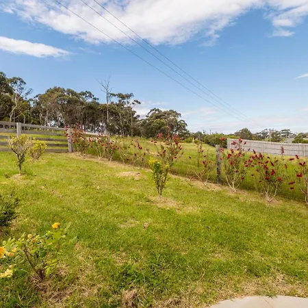 Ocean Vista Villa Lakes Entrance Exterior photo